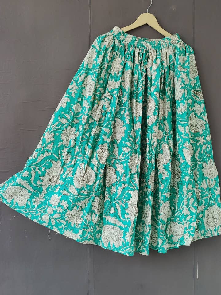 Handgjord bomullsblommig Boho Hippie kjol Sommarfestkläder för wholesale av Bhawana Handicrafts