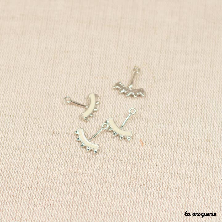 LA DROGUERIE – Großhandel Perlen – Kleines emailliertes Wappen 17 x 15 mm7