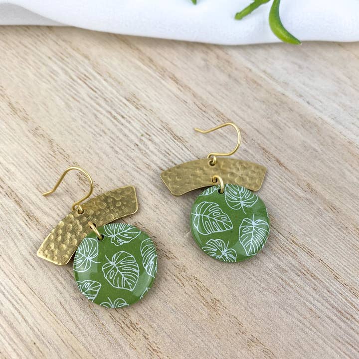 Light Shine - Wholesale Dangle Earrings - Monstera Leaf Dangle Earring | Green Spring Clay Drop |Plant22