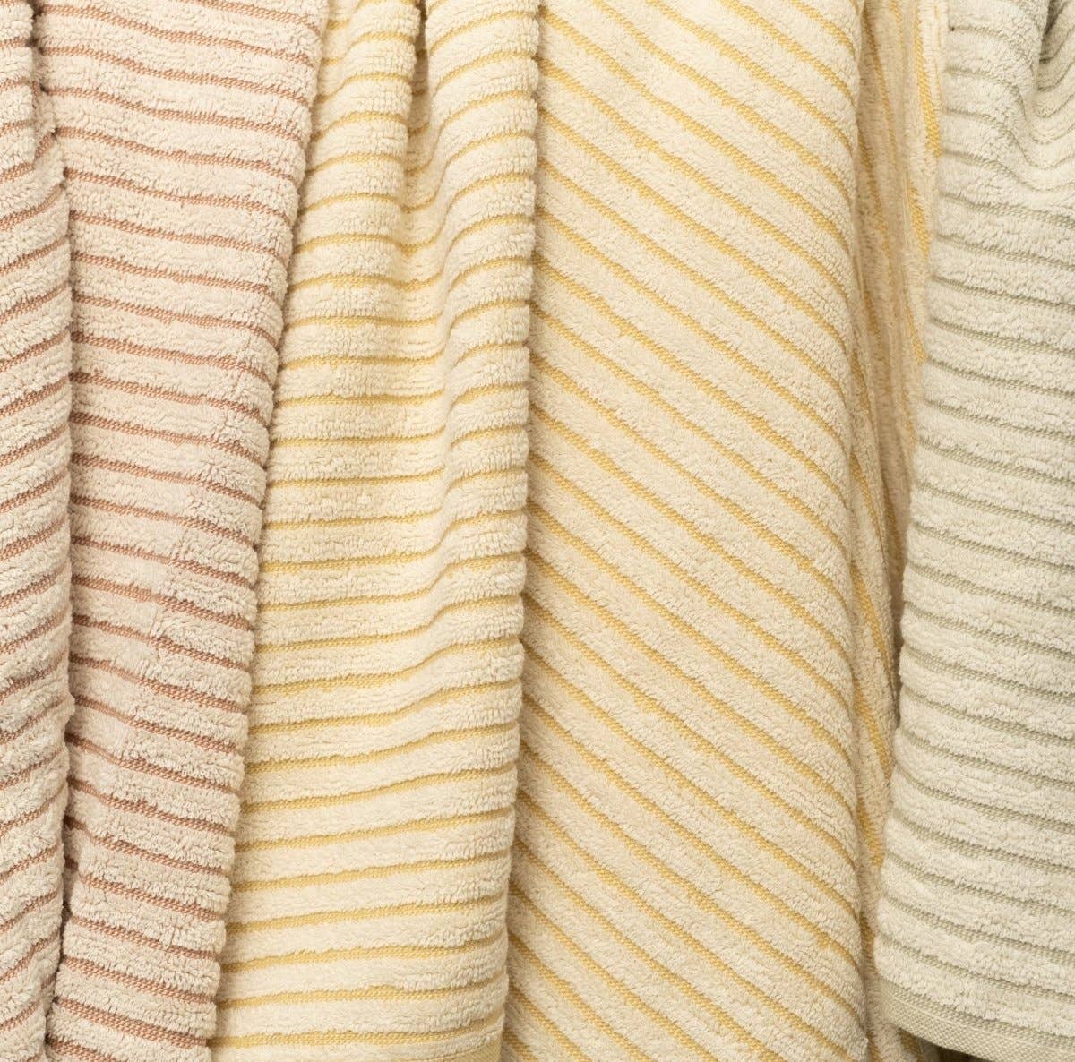 Primitive - Wholesale Badhanddoek - OUTLET - Ovella grote badhanddoek W0126