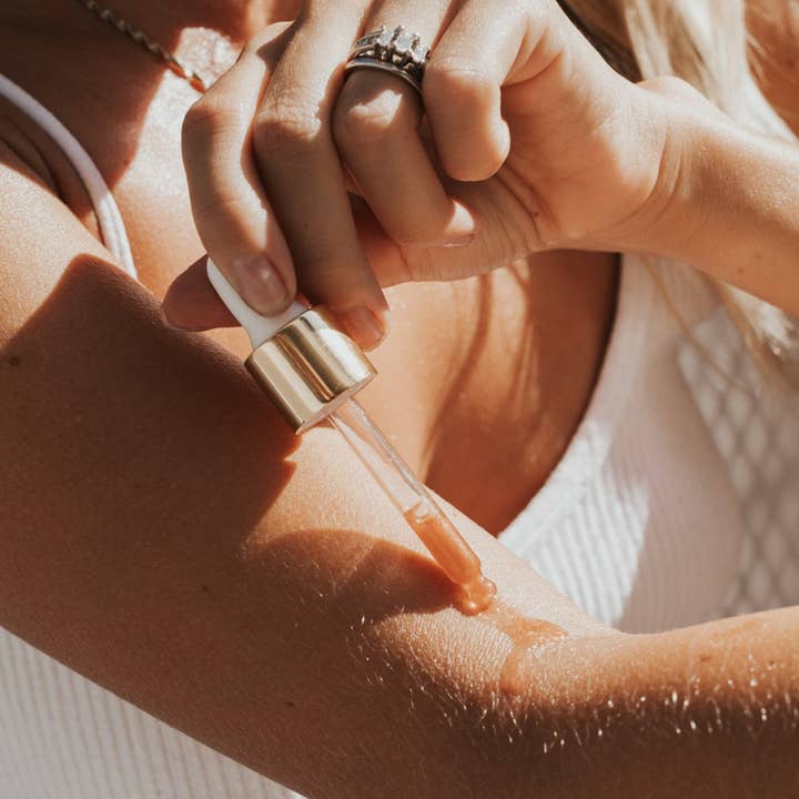 Lux Glow Skin Care - Wholesale Bath/body oil - Lux Glow Body Oil Bronzer2