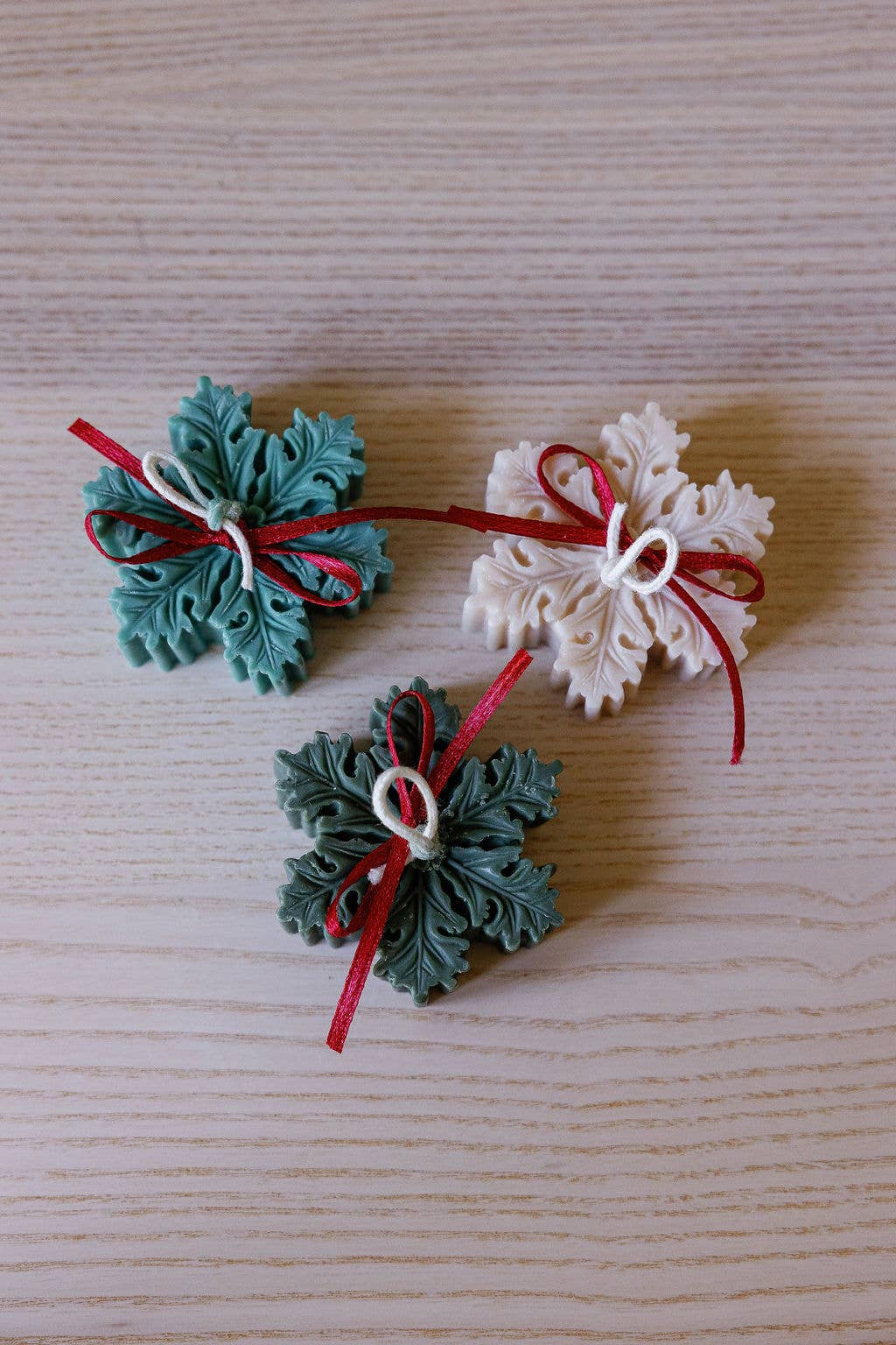 Verba Candle Co - Wholesale Novelty Candle - Snowflake candle,  Christmas decor, Stocking stuffer 4