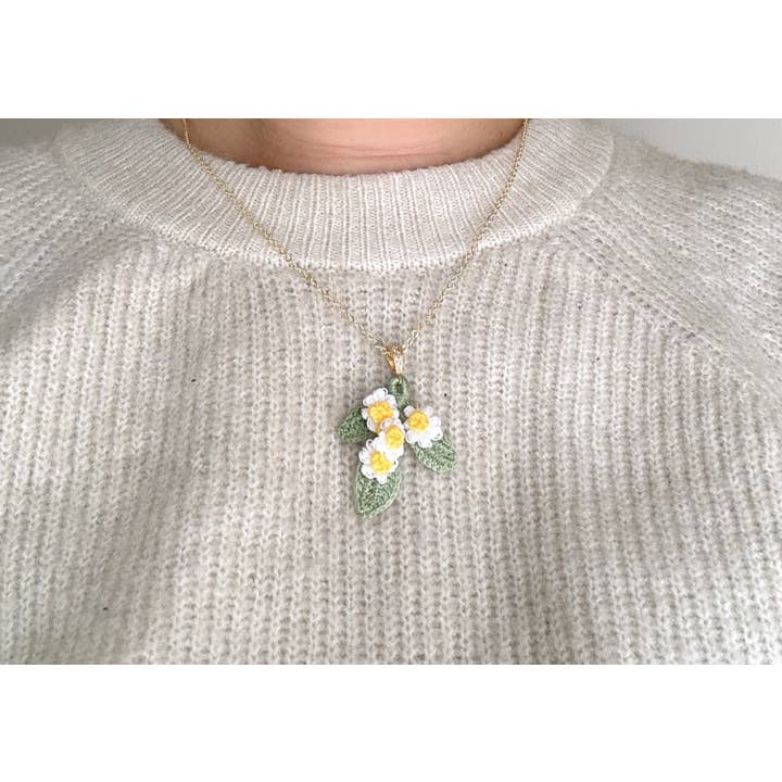 NYU NYU jewellery - Wholesale Pendant/Charm Necklace - Crochet Daisy Flower Necklace 14k Gold Handcrafted Jewelry7