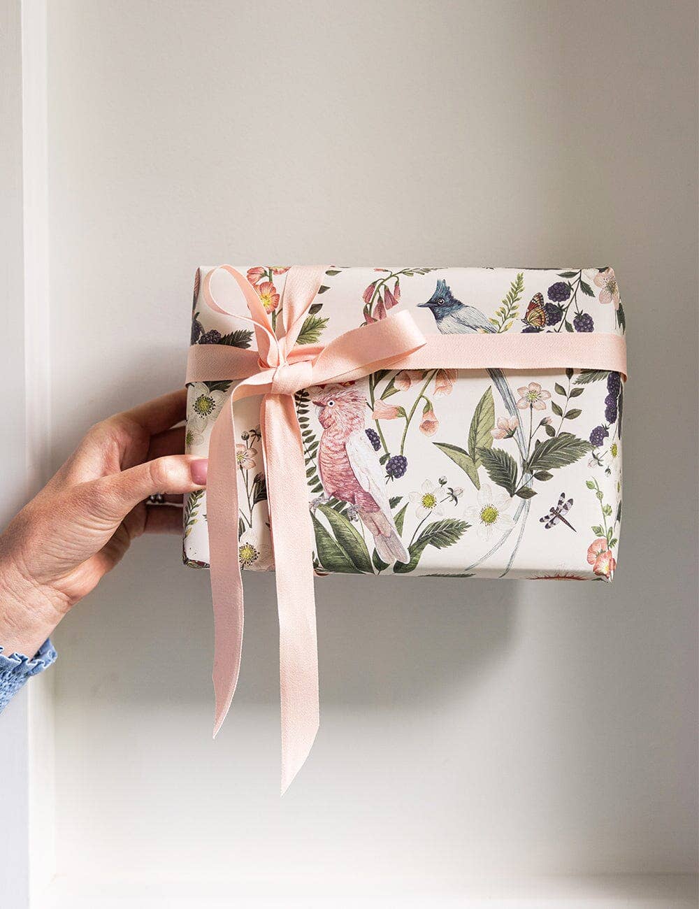 Bespoke Letterpress – Großhandel Geschenkpapier in Bögen – Kakadu / Dämmerung in Blüte 6er-Pack Geschenkpapierbögen11