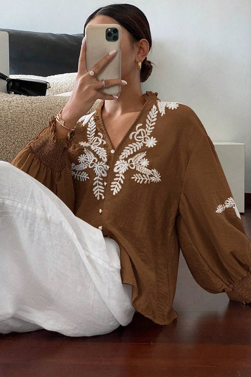 Mccolin – wholesale Buttoned-down shirt – Women's – Patterned Button-Down Blouse1