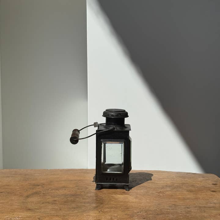 Lanterne ancienne XIXe siècle et autres tendances Résultats pour lanterne ancienne en vente B2B. Retours gratuits et paiement à 60 jours sur Faire sur Faire.