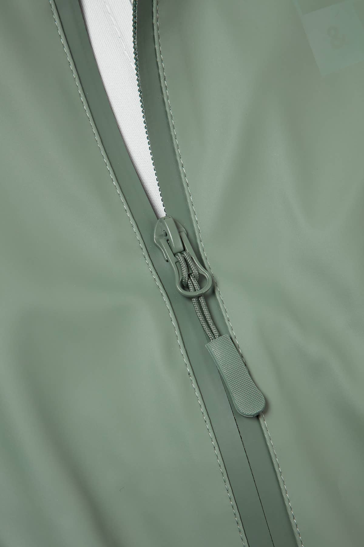 Grass & Air – wholesale Raincoat – Kids – Khaki Puddlesuit3