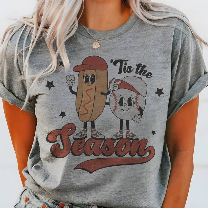 T-shirt graphique vintage de sport rétro baseball hotdog stade pour la vente par Par.tees by Party On!
