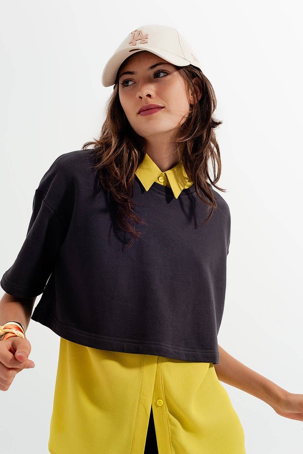 T shirt crop top dark grey for wholesale on Faire3