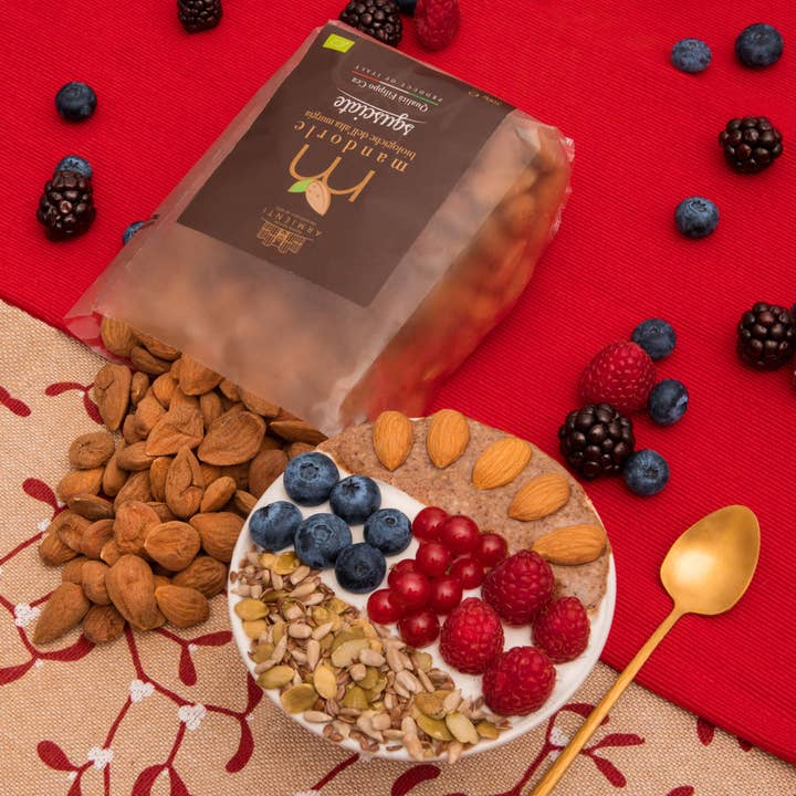 ArmientiBio - Wholesale Nuts - Organic Shelled Almonds 500gr1