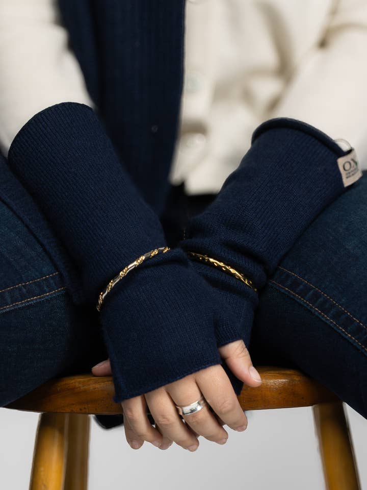 The Ox Haven Fingerless Gloves Navy Long Unisex for wholesale by Oxford Meadow Cashmere