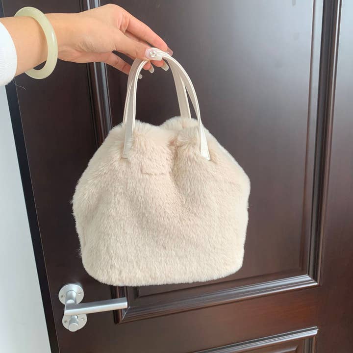 wandf - Wholesale Top handle bag – women's - Ladies Faux Fur Bag for Autumn and Winter Cute Plush Bag4