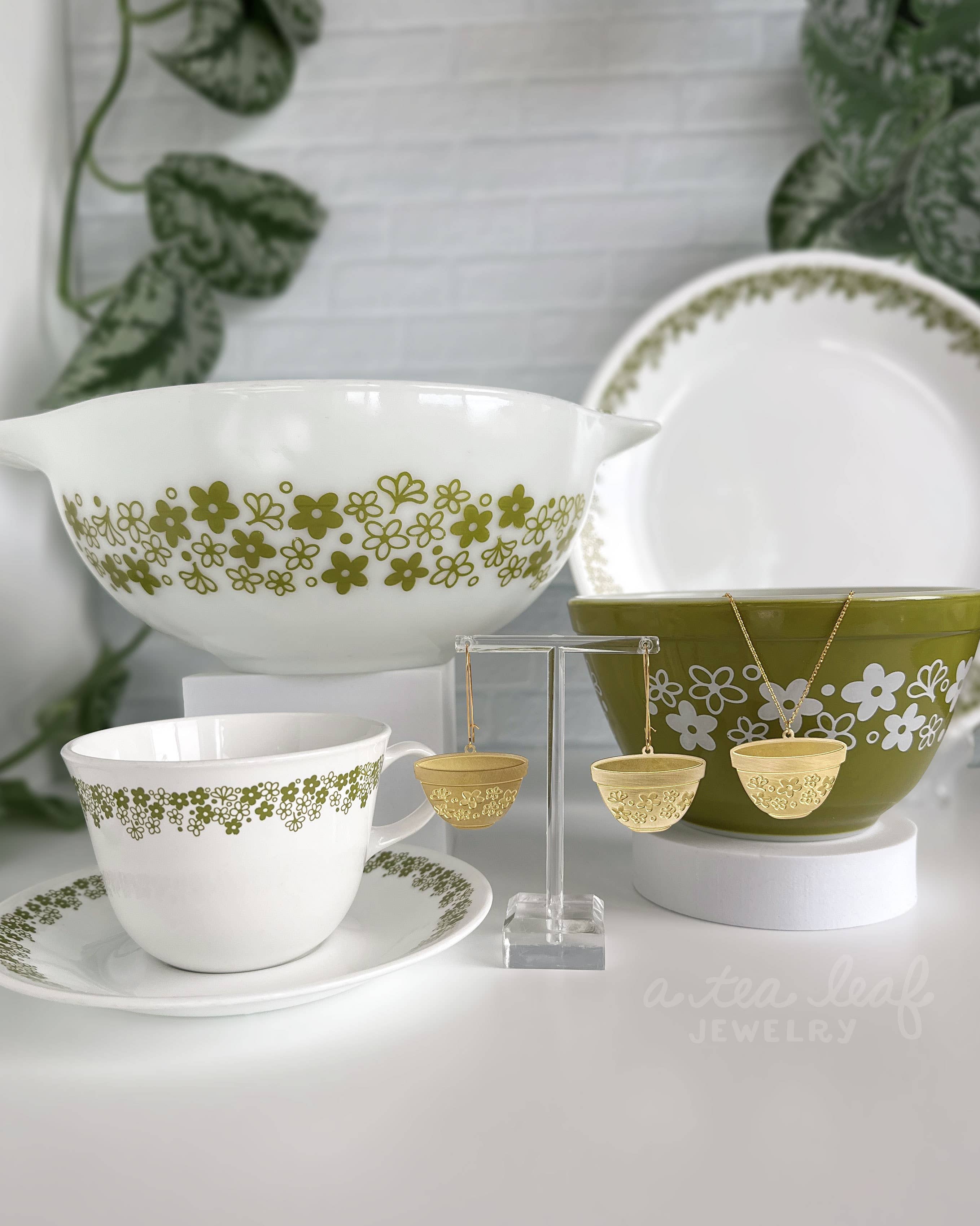 A Tea Leaf Jewelry - Wholesale Hangende/ronde oorbellen - Retro pyrex bowl oorbellen | Spring Blossom groen patroon3