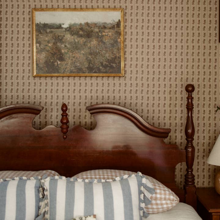 Papel pintado de poeta por Thoroughfare Design para venta al por mayor de Loomwell Home Goods