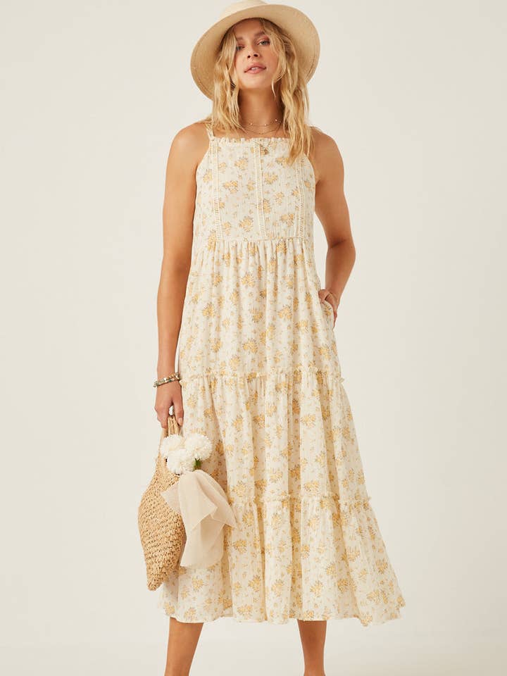 Robe à bretelles en dentelle texturée pour femmes pour la vente par Hayden LA