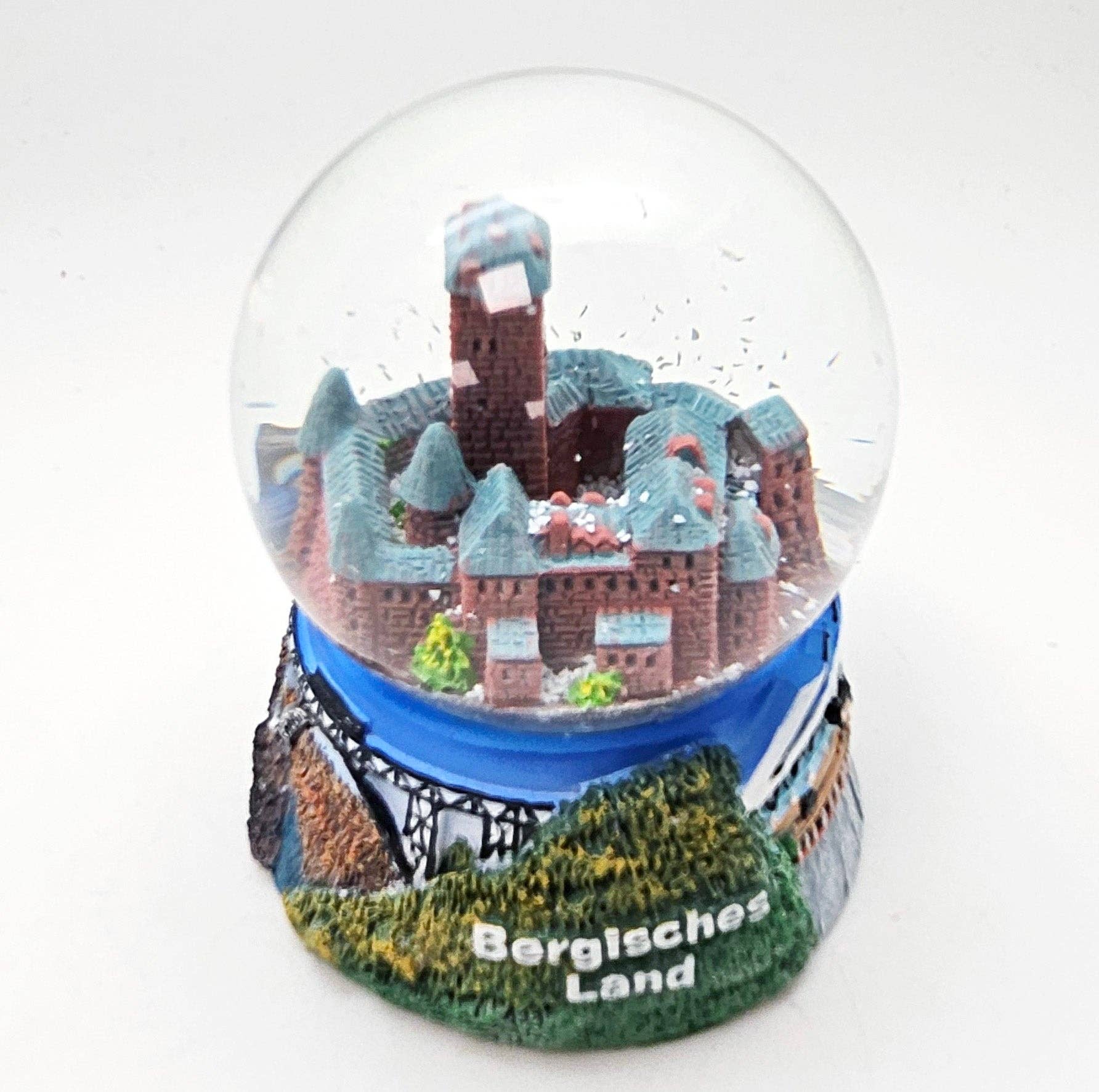 Schneekugelhaus - Wholesale Snow Globe - Souvenir snow globe Bergisches Land with Schloss Burg5