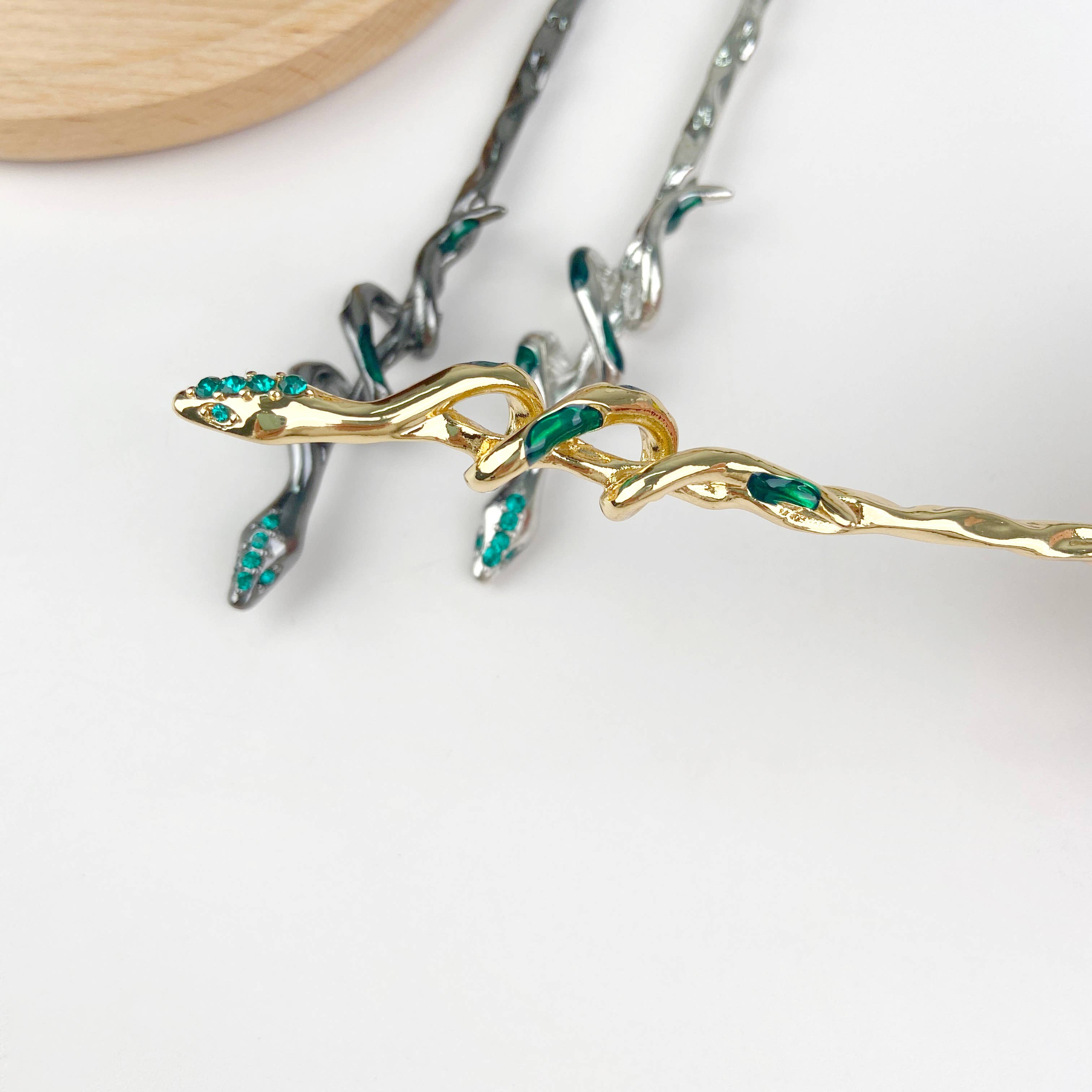 TheDivaSoap - Wholesale Hair Pin - Green-eyed snake metal hairpin5
