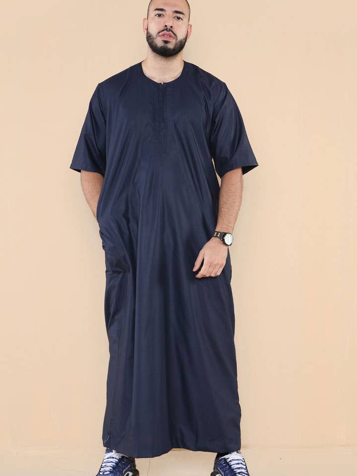 Infinity Leather (Upperclass Fashions Ltd) - Vente Peignoir – homme - Thobe pour homme islamique marocain et saoudien avec fermeture éclair – Robe kaftan arabe21