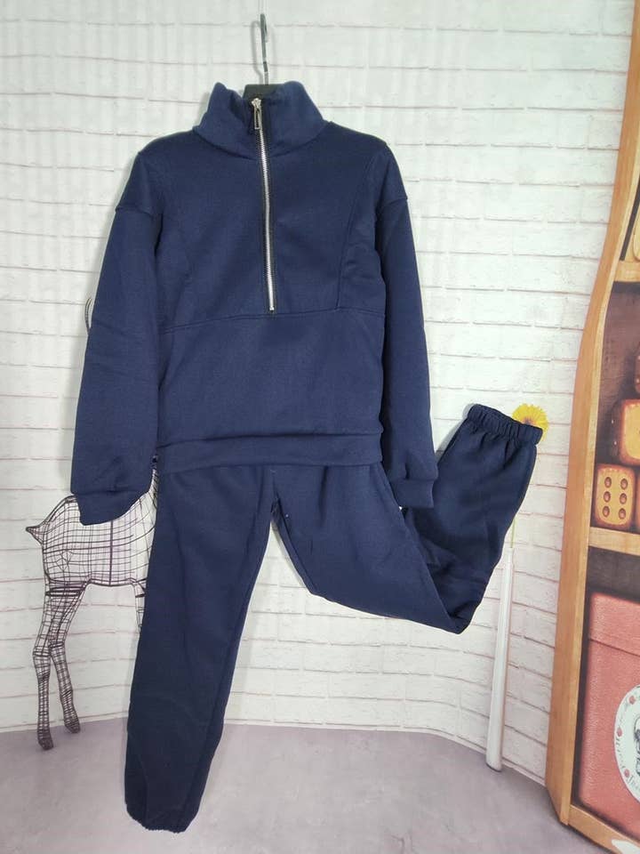 safistyle - Wholesale Lounge Set - Women's - Cropped Zip-Up Jacket and Joggers Set12