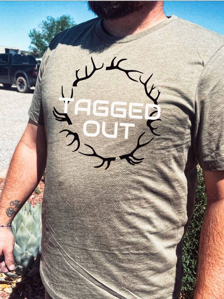 Étiqueté pour la vente par Buckin Barn Wholesale