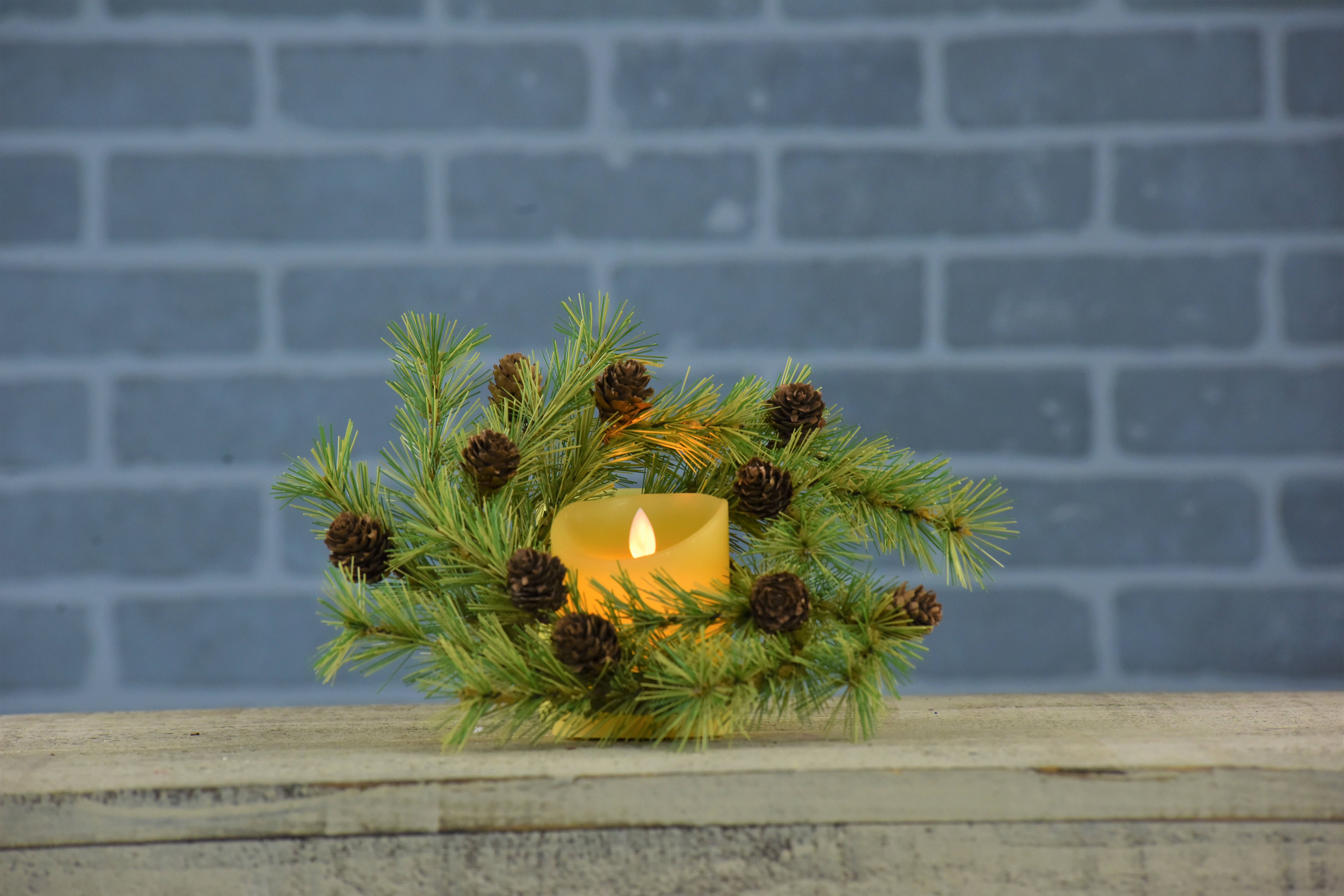 Wholesale Home Decor - Vente Couronne - Anneau de bougie en pin des fêtes 4,5 po0