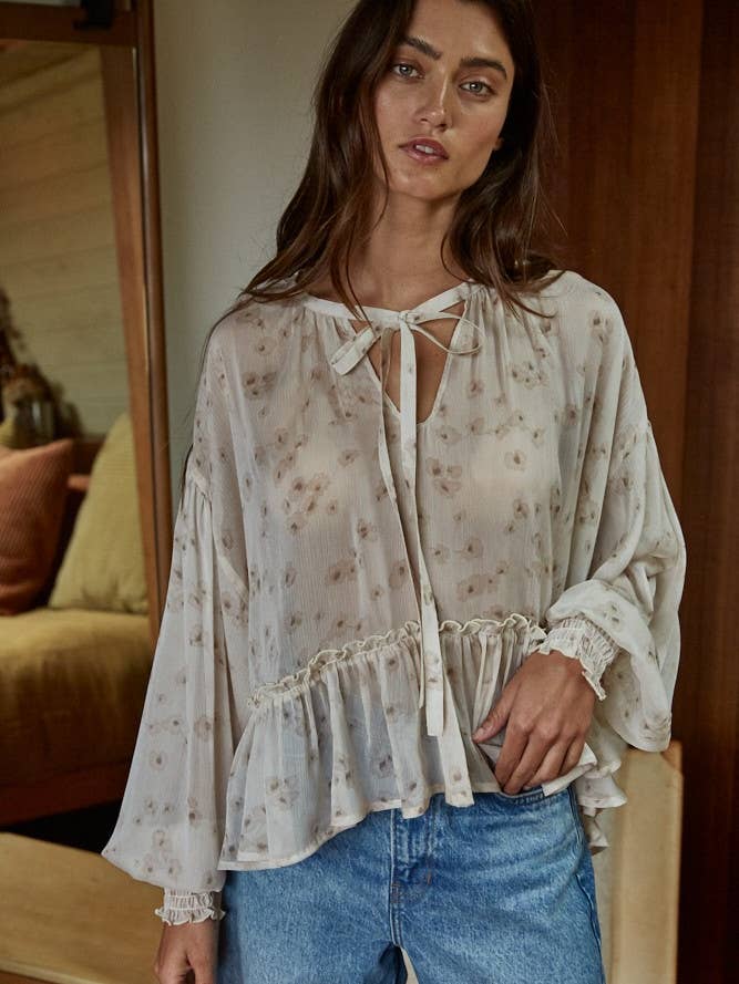 L8933 | Blouse en chiffon de polyester tissé à imprimé floral pour la vente par By Together