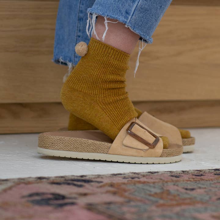 Unified - Wholesale Socks - Women's - Winter Pom Pom Socks14