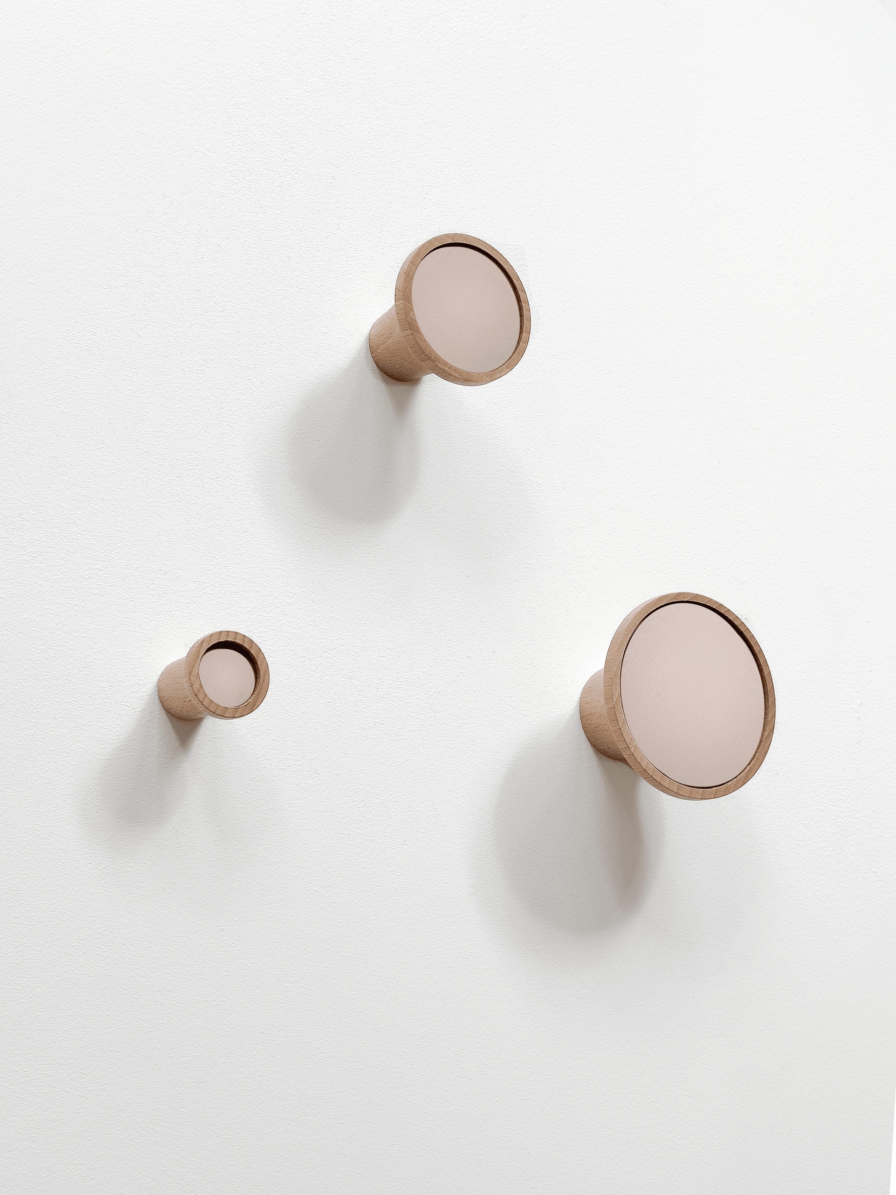 Reine Mère - Wholesale Wall Hook - Clairon Set - Set of 3 beech coat hooks2