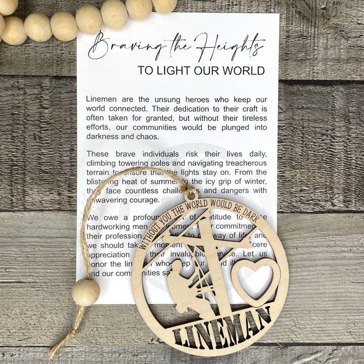 Montgomery and Claire - Wholesale Ornament - Lijnwerker Houten Ornament - "De Hoogten Trotseren" Aanpasbaar Aandenken1