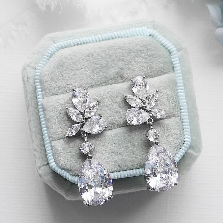 allureweddingjewelry - Vente Boucles d'oreilles pendantes - Boucles d'oreilles Natalia Cluster CZ0