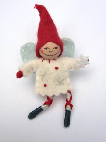 Épinglette Suzy Snowflake pour la vente par Pea Soup