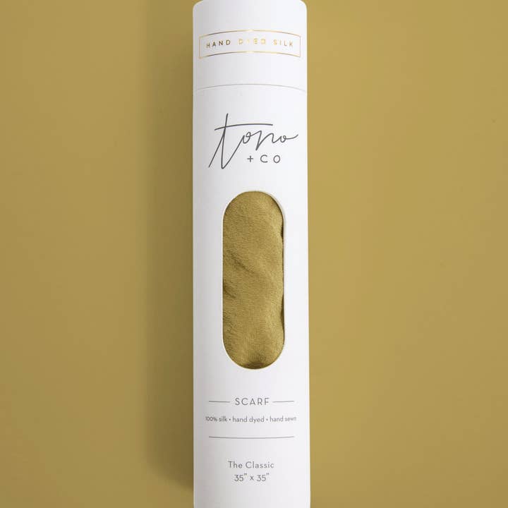 Sciarpa in seta lavabile «The Classic» color miele per la vendita all'ingrosso da parte di Tono + Co
