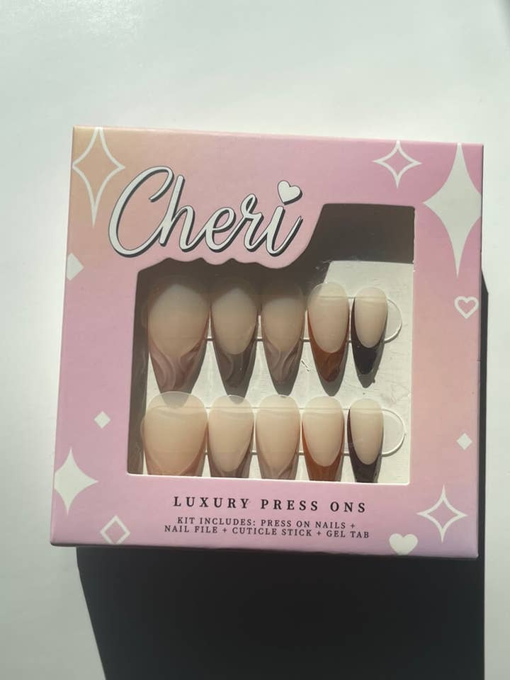 Kit à ongles Press On Style #6 pour la vente par Cheri Press Ons