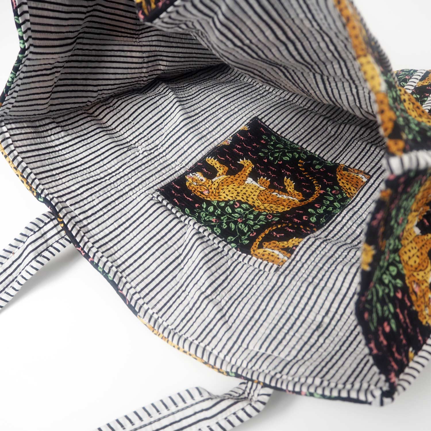 The Paper High Gift Company Limited - Wholesale Tote Bag - Women's - Reversible Cheetah Print Quilted Cotton Tote Bag3