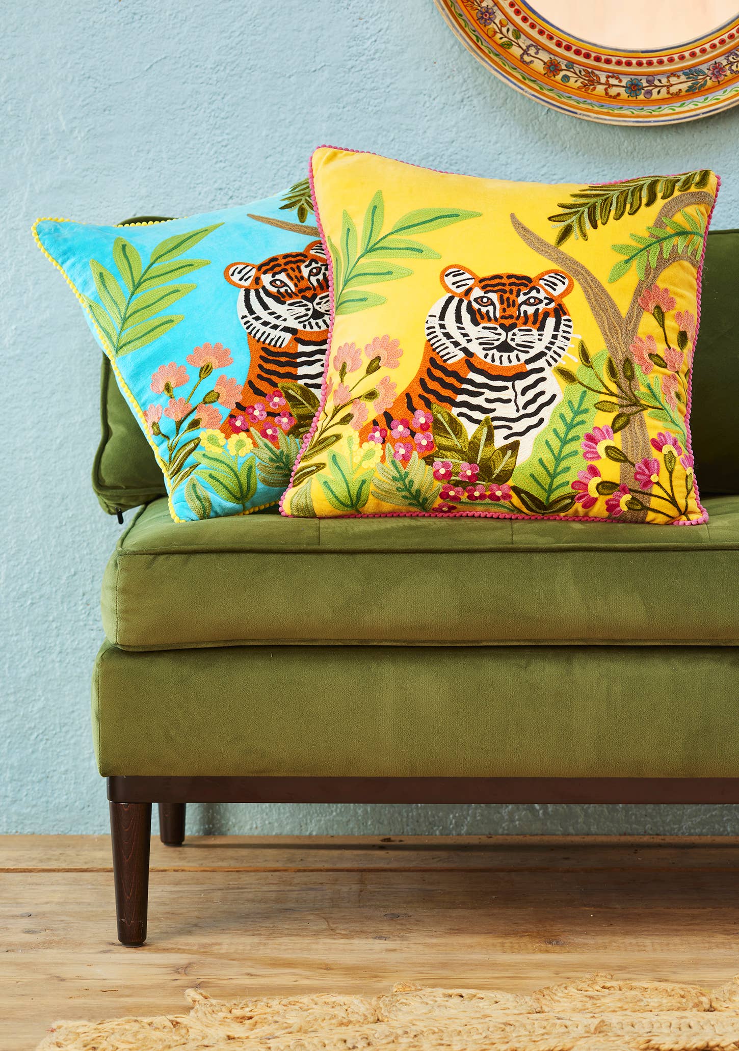 Namaste - Venta al por mayor Funda de cojín - Funda de cojín de terciopelo con bordado de tigre0