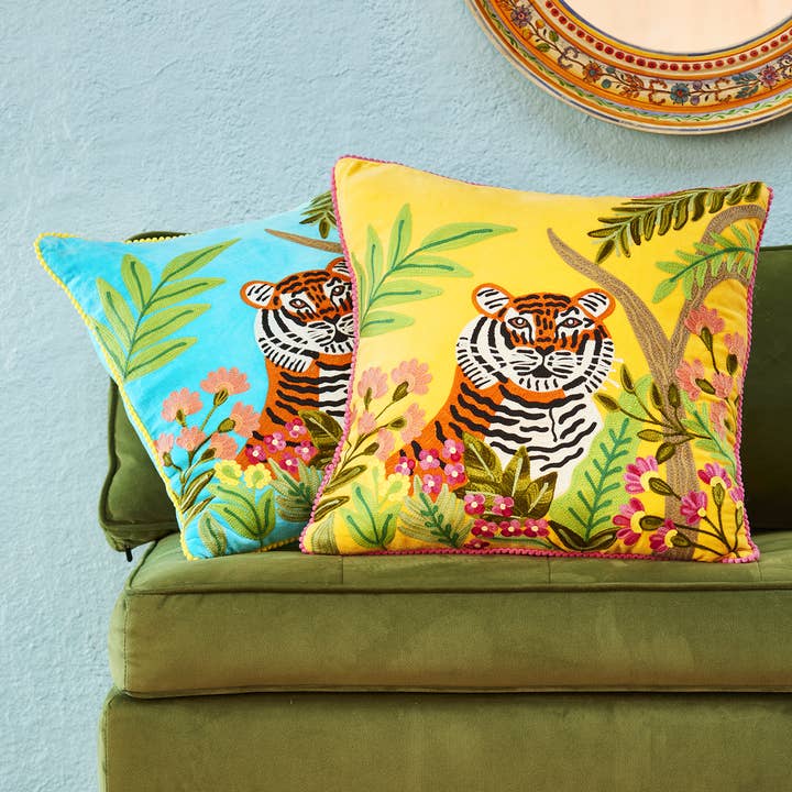 Namaste - Venta al por mayor Funda de cojín - Funda de cojín de terciopelo con bordado de tigre0