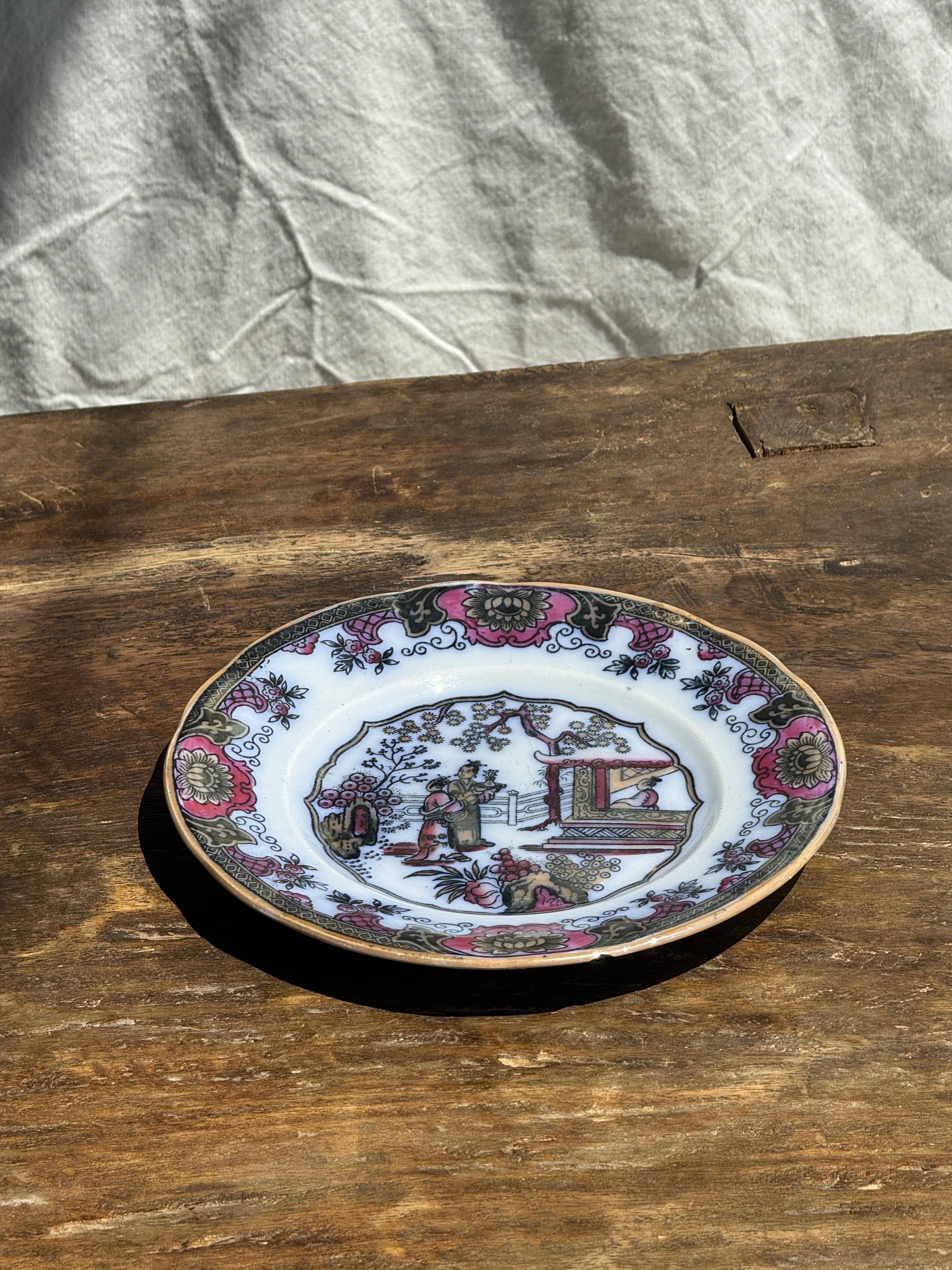 Office Objets - Wholesale Dinner Plate - 1850 Canton plate depicting a garden scene13