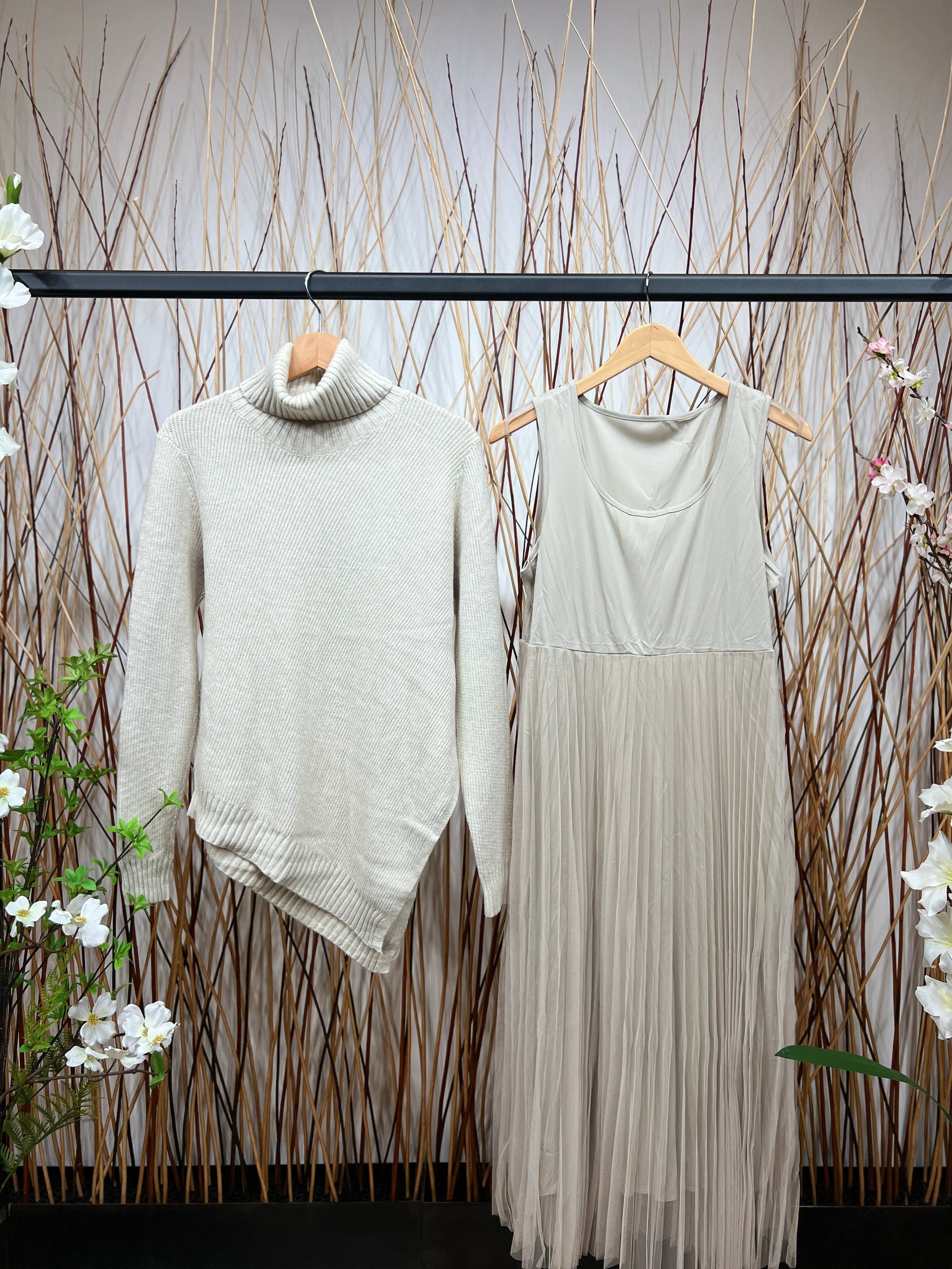 L'Emotion - Vente Ensemble haut et jupe - Femme - Ensemble Pull Col Roulé Asymétrique Coupe V & Robe0