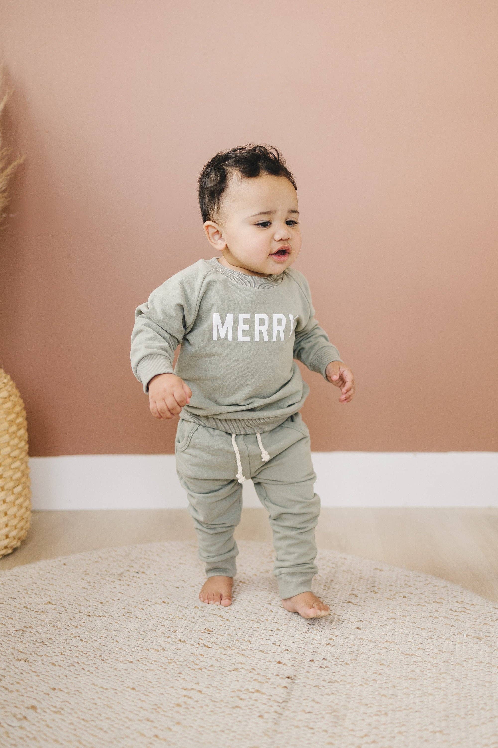Little Joy Co. – wholesale Top & trouser set – Kids – Merry Graphic Organic Cotton 2pc Jogger Set20