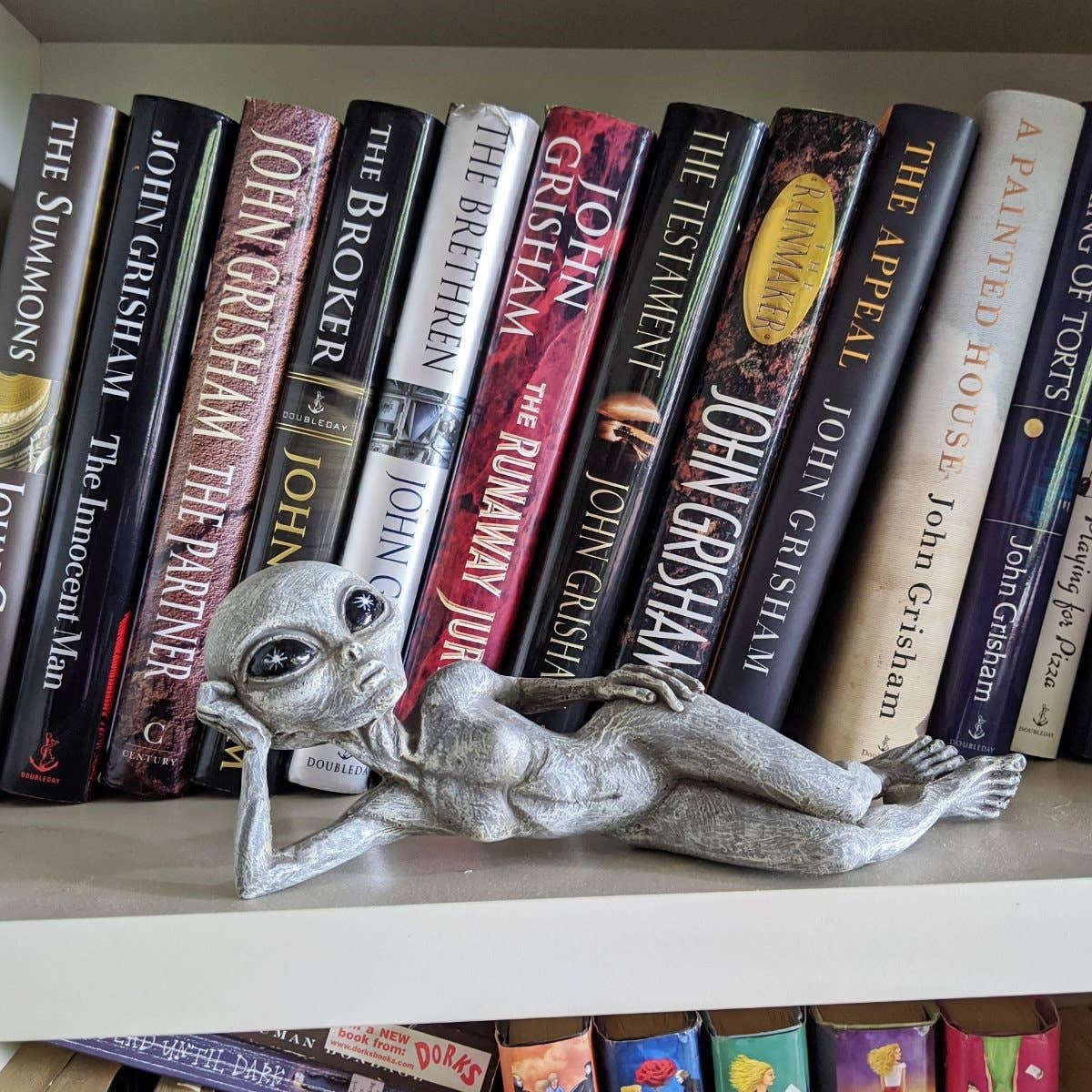 John Bernard & Company - Wholesale Outdoor Ornament/Decor - Alien Invasion Sexy 10” long Lying Female Alien Statue 2