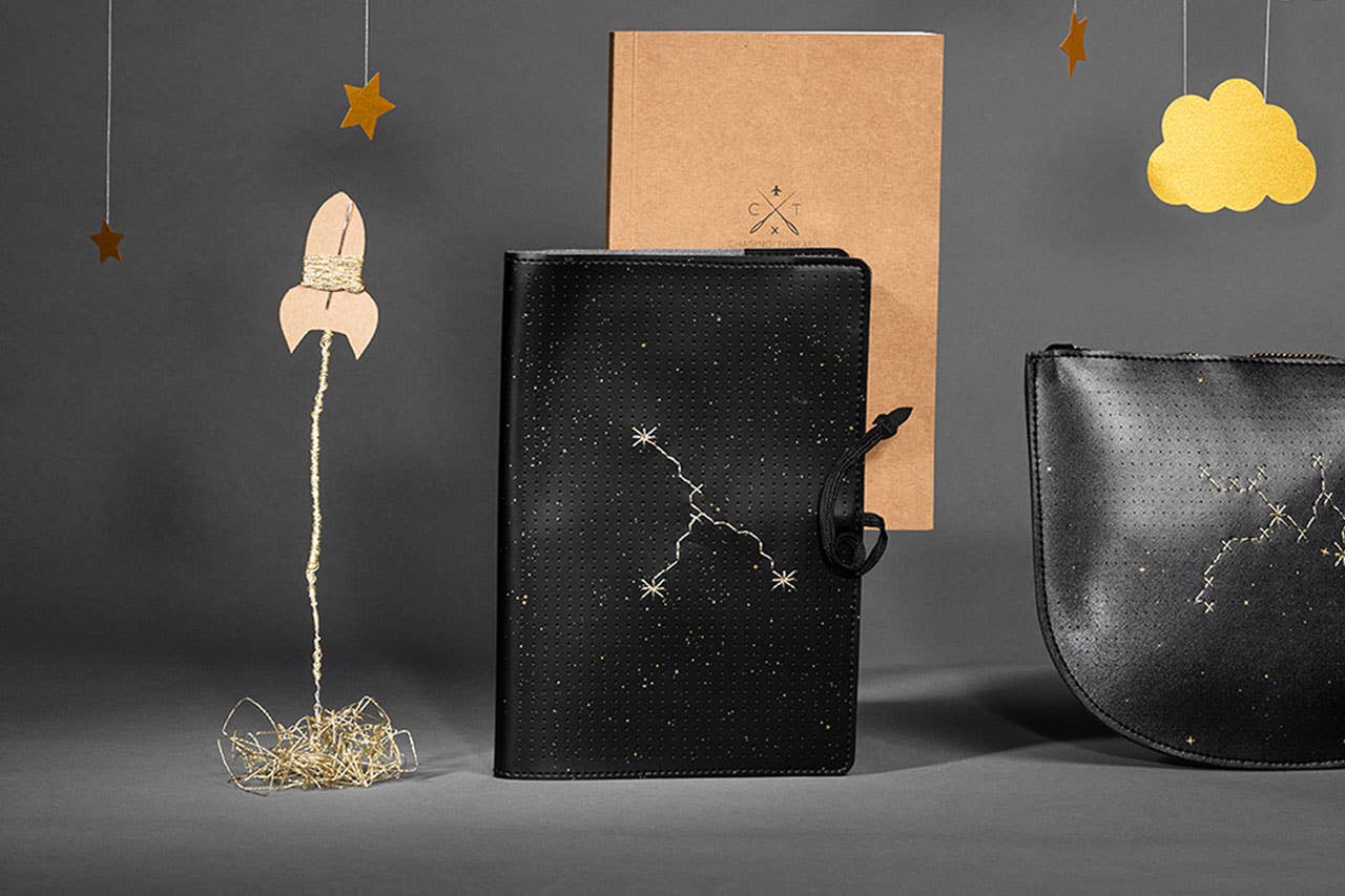 Chasing Threads – Engroshandel Notesbog – DIY Sy din stjerne tegn Kit - Sort Vegansk Læder Notebook14
