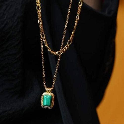 LanLivia – wholesale Pendant/charm necklace – Double-Chain Malachite Pendant Necklace