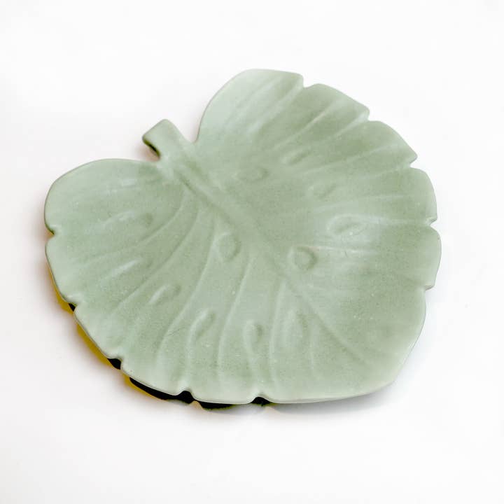 Pine Creek Soapworks - Wholesale Decorative Tray - Concrete Leaf Tray5