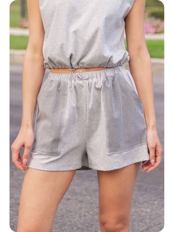 Short en tricot à cordon pour la vente par Strut & Bolt