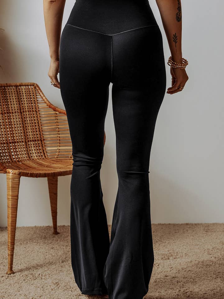 Aapparella - Wholesale Athletic/Lounge Leggings - Women's - Cozy Solid V Shape High Waist Flared Leggings | S-2XL