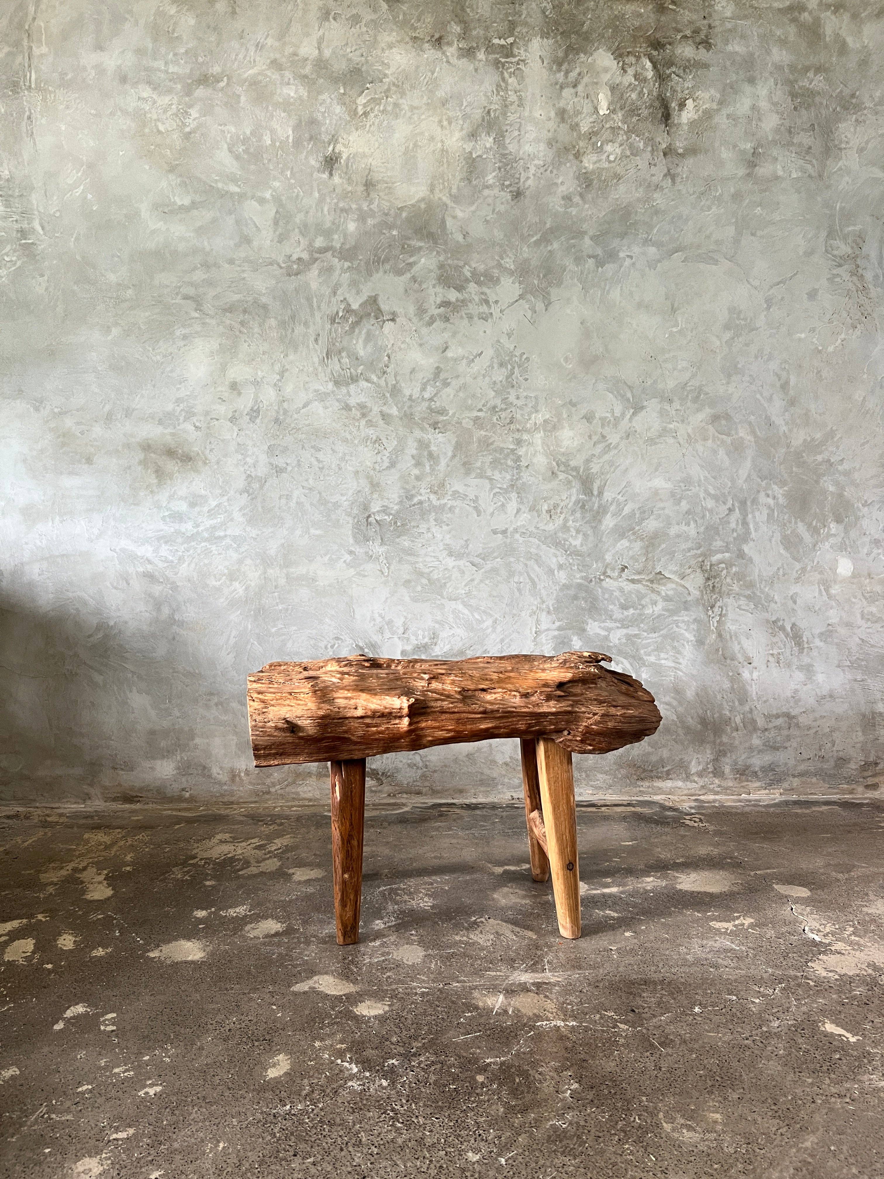 Office Objets - Venta al por mayor Bancos - Banco pequeño de teca asiática rubia con cuatro patas - Sembilan11