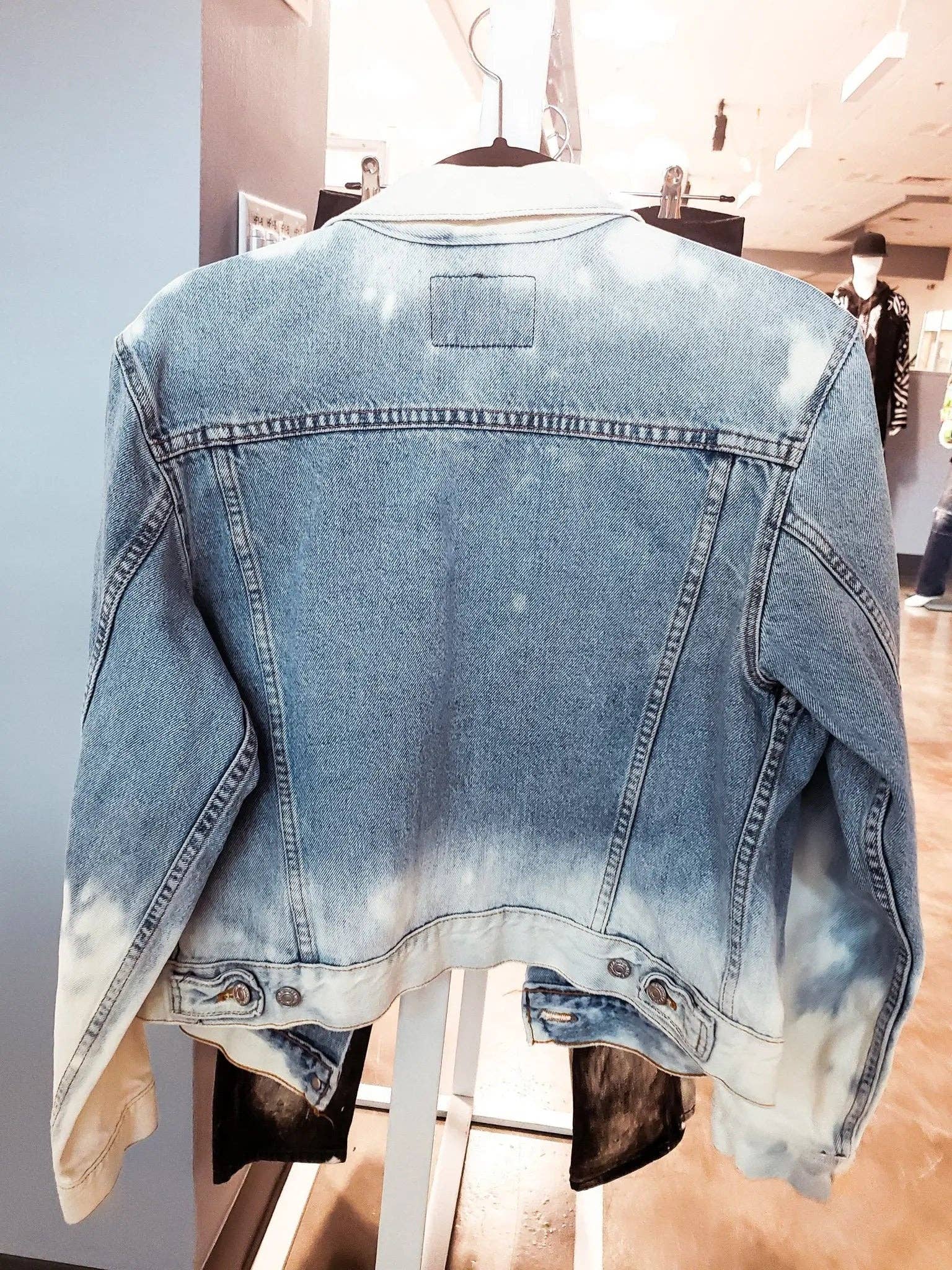 LOKA.HAUS - Wholesale Denim Jacket - Women's - Revived Retro Levi's Jacket6