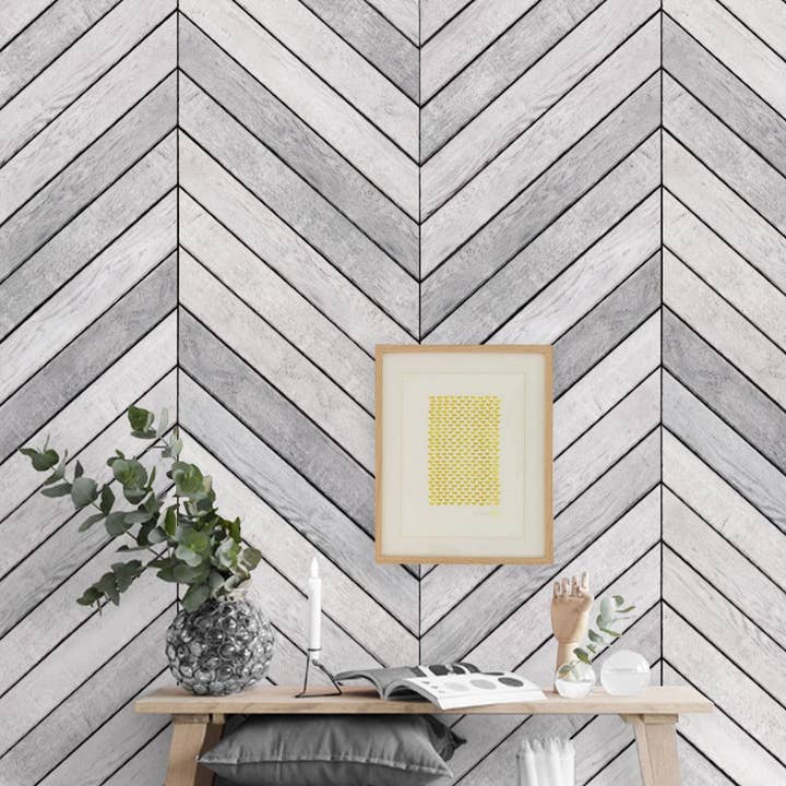 Papier Peint Fresque Bois Blanc Chevron Gris pour la vente par Simple Shapes