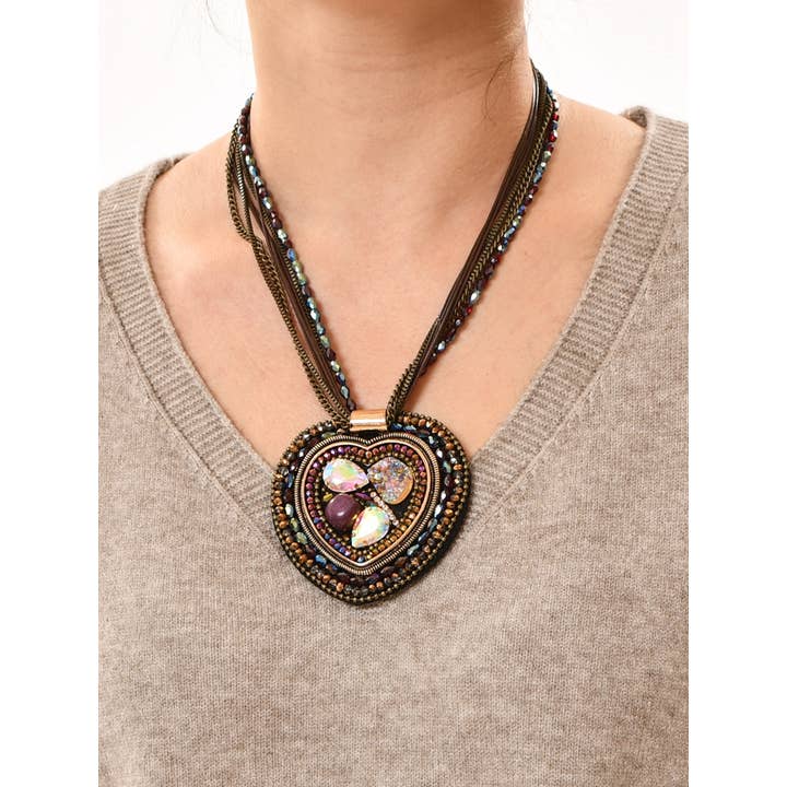 Victoria Moda - Wholesale Pendant/Charm Necklace - Short heart necklace