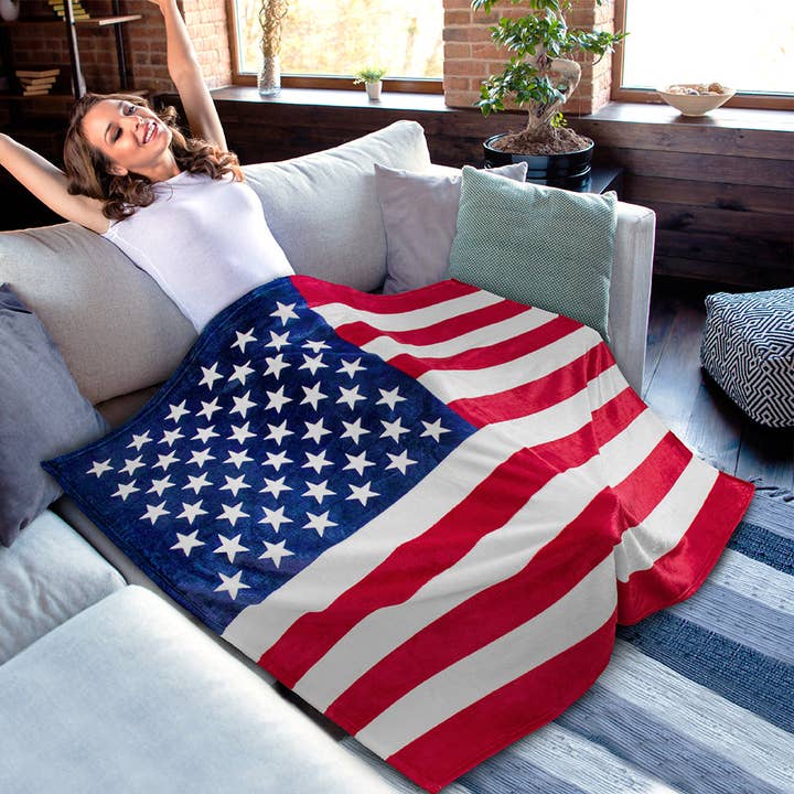 US Flag Patriotic Throw Blanket for wholesale on Faire7